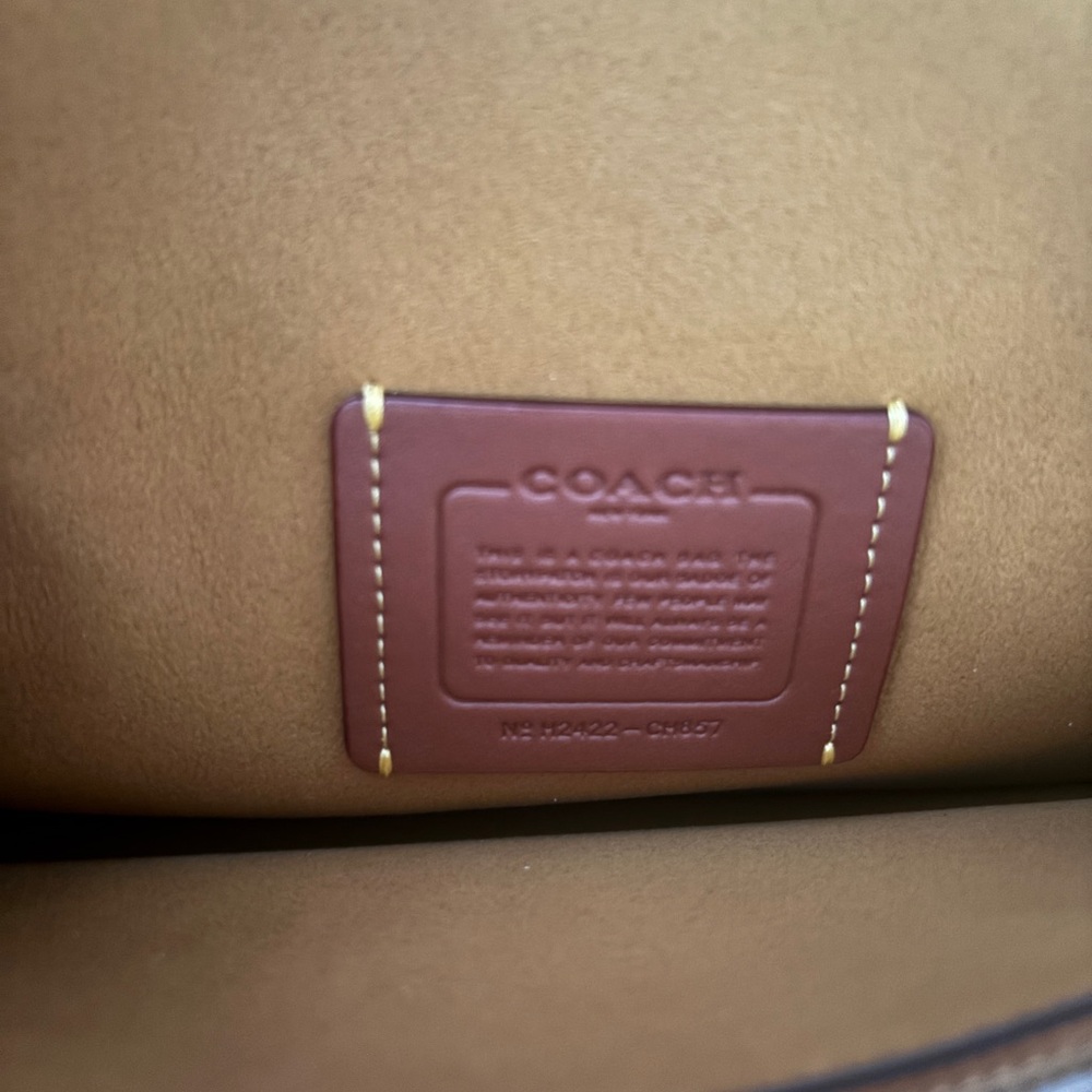 Coach Tabby Shoulder Bag 26 - Picture 9 of 11